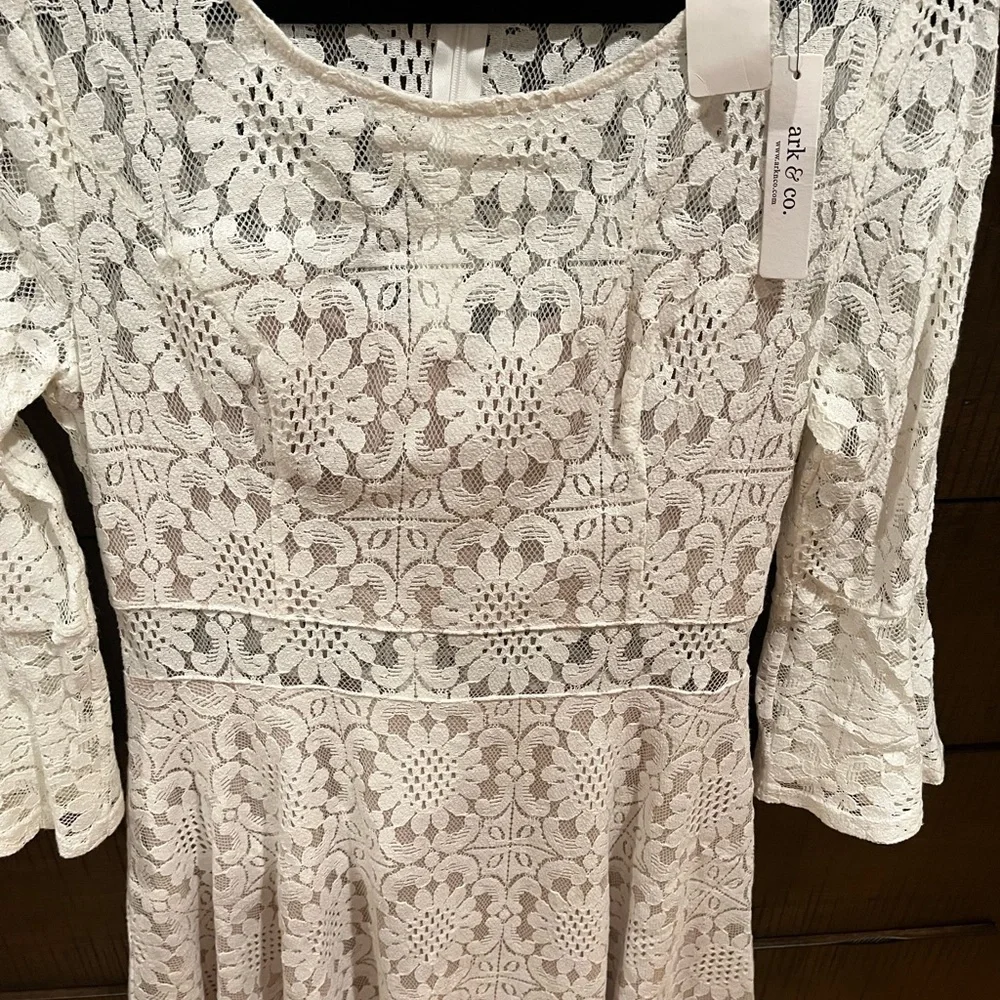 White lace dress - Picture 3 of 4
